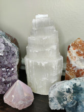 Load image into Gallery viewer, Selenite Lamp - Florida Sol Crystal Co